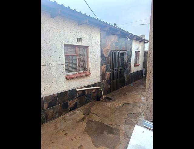 1 BEDROOM HOUSE FOR SALE IN TSHEPISONG